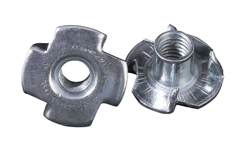 Гайка крыльчатая М5 оц. DIN 1624